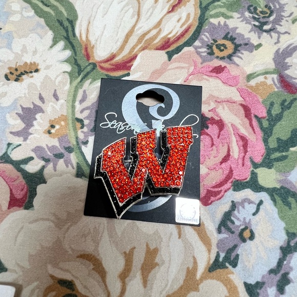 Pin & earrings bracelet - Picture 5 of 9